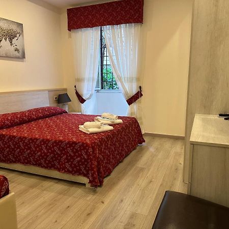 Casa Vacanza Vahid Рим Екстериор снимка
