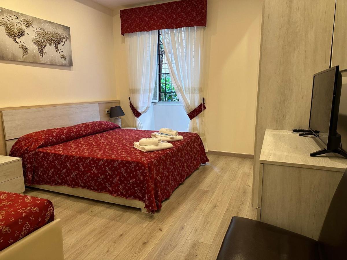 Casa Vacanza Vahid Рим Екстериор снимка