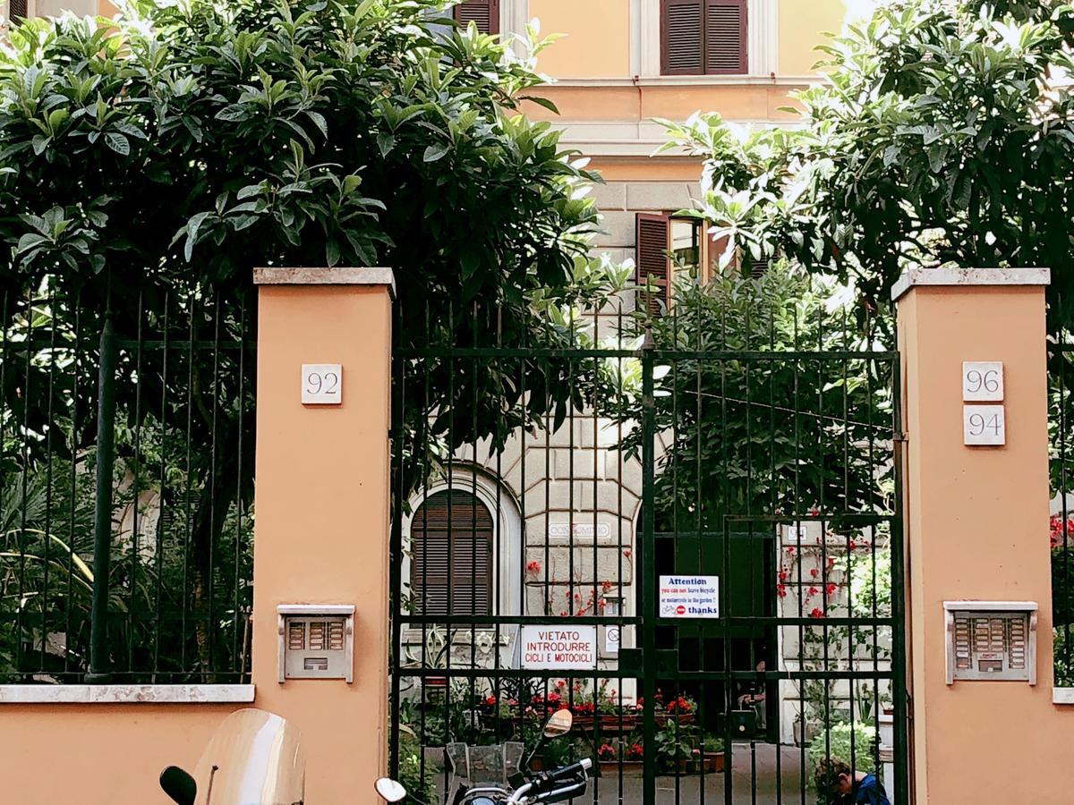 Casa Vacanza Vahid Рим Екстериор снимка